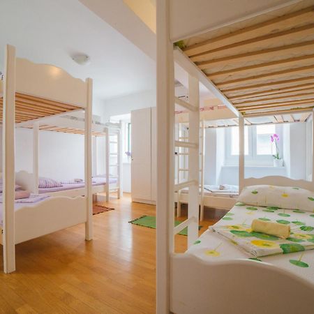 Cheap Sleep Marinero (Adults Only) Hostel Χβαρ Εξωτερικό φωτογραφία