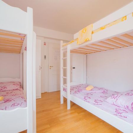 Cheap Sleep Marinero (Adults Only) Hostel Χβαρ Εξωτερικό φωτογραφία