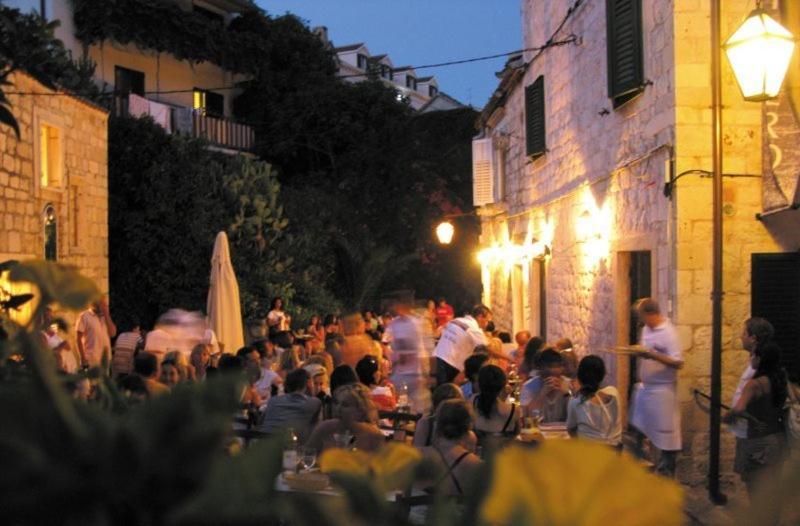 Cheap Sleep Marinero (Adults Only) Hostel Χβαρ Εξωτερικό φωτογραφία