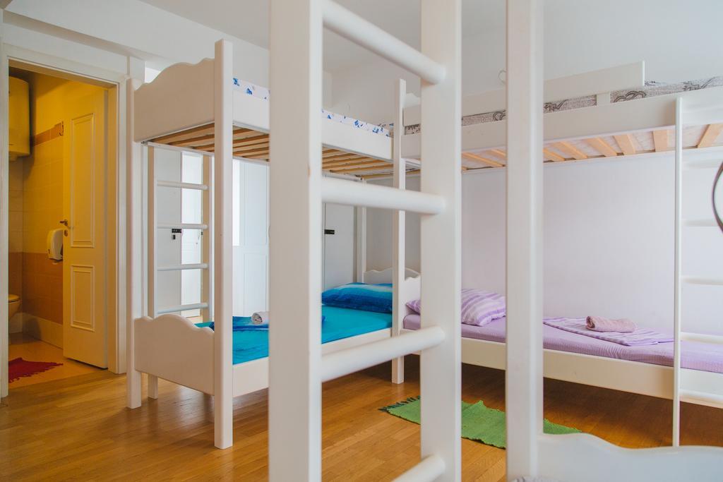 Cheap Sleep Marinero (Adults Only) Hostel Χβαρ Εξωτερικό φωτογραφία