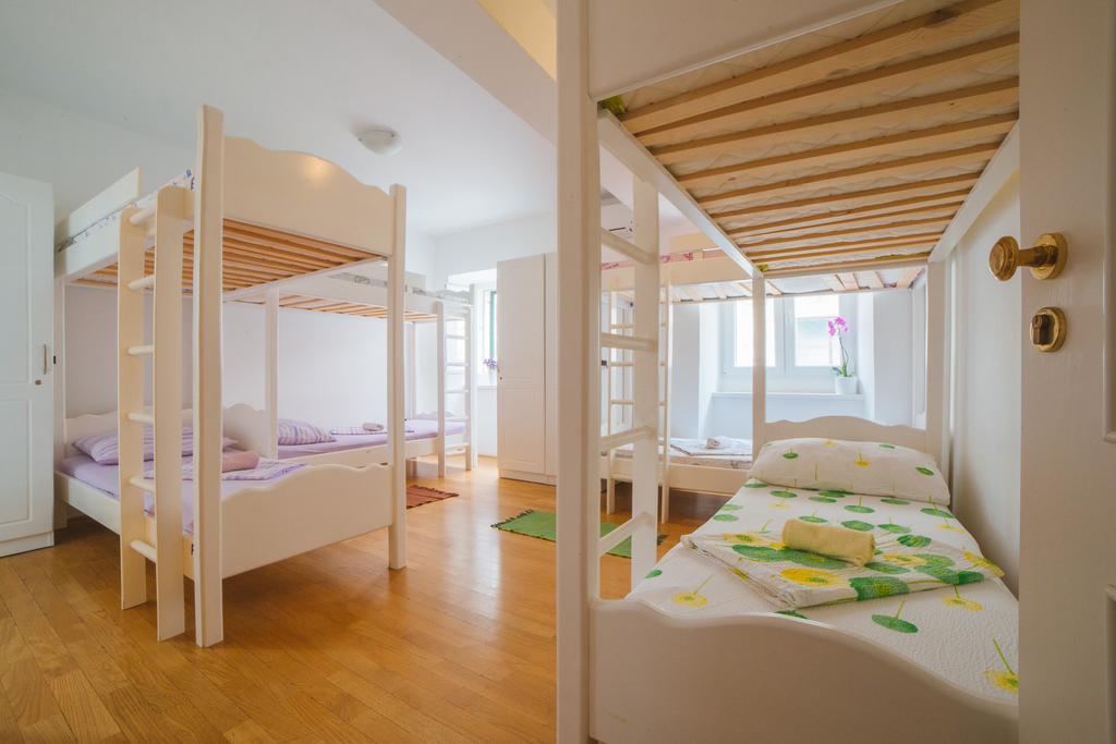 Cheap Sleep Marinero (Adults Only) Hostel Χβαρ Εξωτερικό φωτογραφία